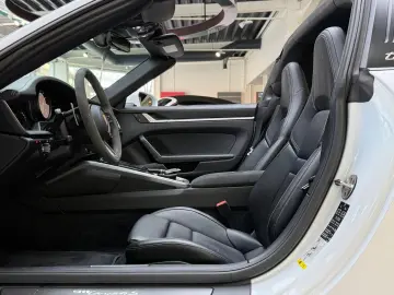 PORSCHE 911 Targa 4S Lift   Sport-Chrono   SitzKlima