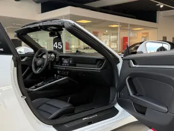 PORSCHE 911 Targa 4S Lift   Sport-Chrono   SitzKlima