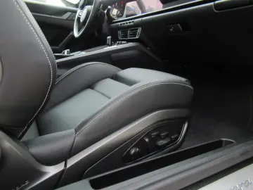 PORSCHE 992 CABRIO EXCL ABGAS CHRONO SPORTSI  BELÜ GT 21