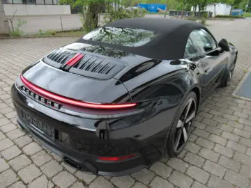 PORSCHE 992 CABRIO EXCL ABGAS CHRONO SPORTSI  BELÜ GT 21