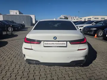 BMW M340i xDrive Lim MSport StandHZG AHK DrivAssistP