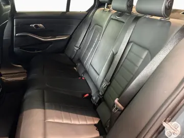 BMW 330i xD Limo M SPORT Laser DA GSD Kam MEM HiFi