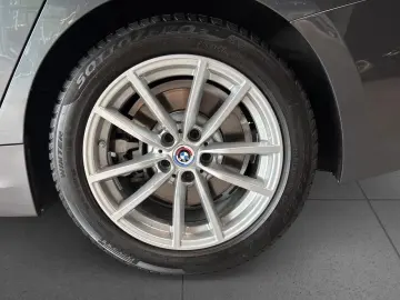 BMW 330i xD Limo M SPORT Laser DA GSD Kam MEM HiFi