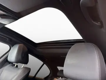 BMW 330i xD Limo M SPORT Laser DA GSD Kam MEM HiFi