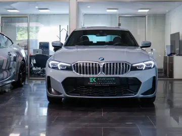 BMW 330i Lim. xD M Sport PANO H&K WIDESCREEN KAM LCI
