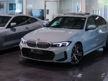 BMW 330i Lim. xD M Sport PANO H&K WIDESCREEN KAM LCI
