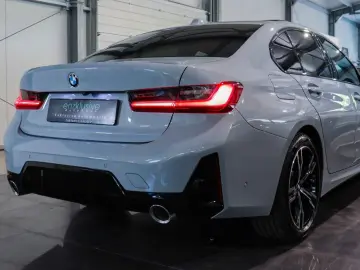 BMW 330i Lim. xD M Sport PANO H&K WIDESCREEN KAM LCI