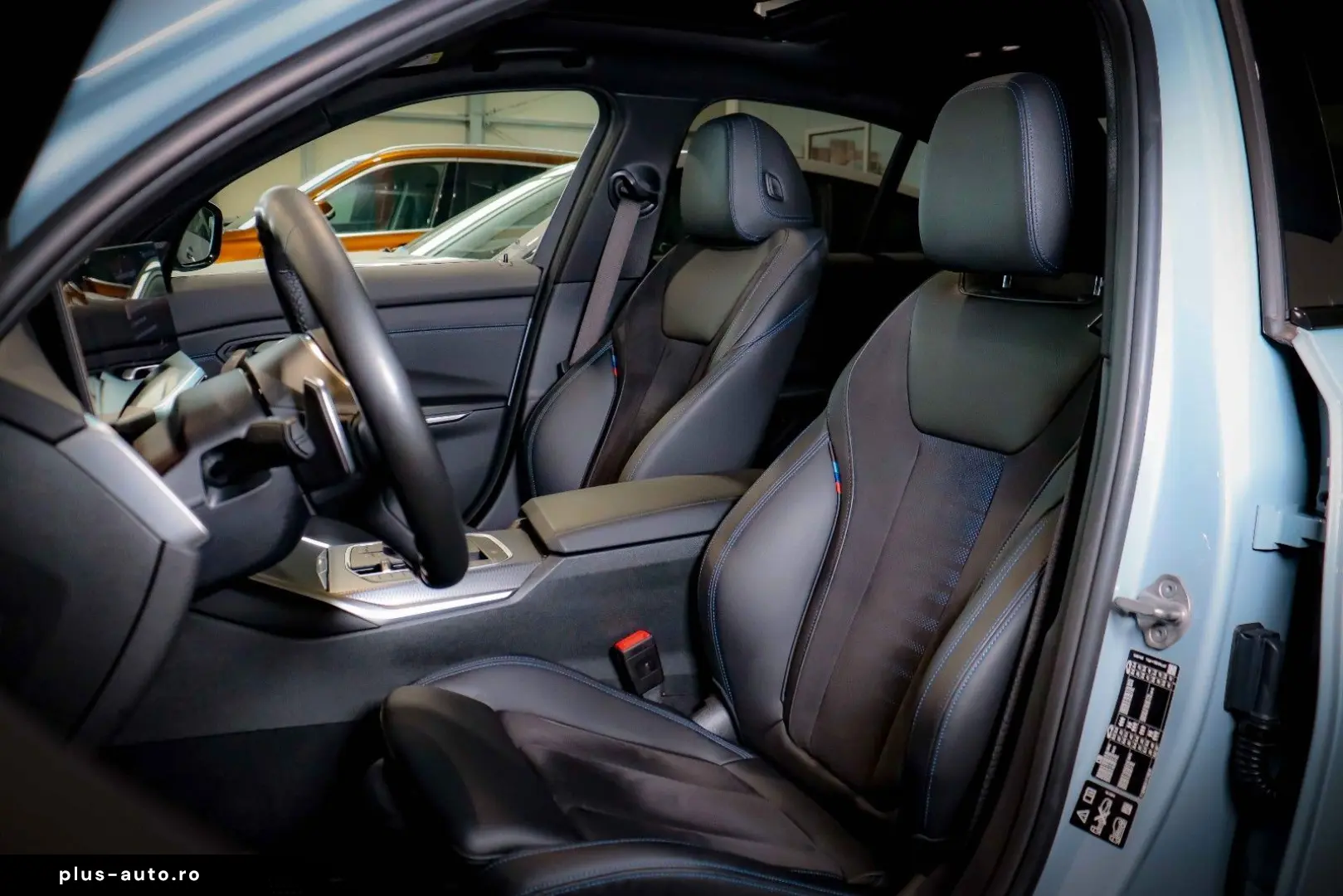 BMW 330i Lim. xD M Sport PANO H&K WIDESCREEN KAM LCI