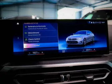 BMW 330i Lim. xD M Sport PANO H&K WIDESCREEN KAM LCI