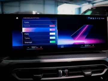 BMW 330i Lim. xD M Sport PANO H&K WIDESCREEN KAM LCI