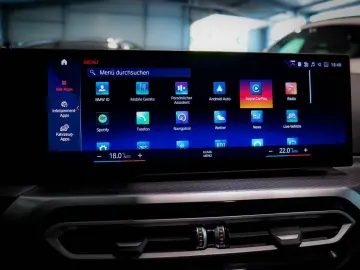 BMW 330i Lim. xD M Sport PANO H&K WIDESCREEN KAM LCI