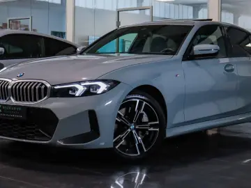 BMW 330i Lim. xD M Sport PANO H&K WIDESCREEN KAM LCI