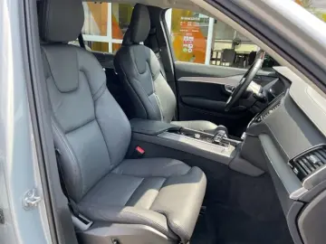 VOLVO XC90 T8 Plus Dark Plug-In AHK ACC Allwetterreif.