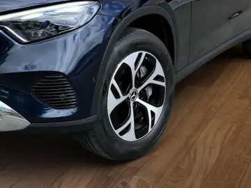 MERCEDES-BENZ GLC 300 e 4M Avantgarde AHK 360  Distr…
