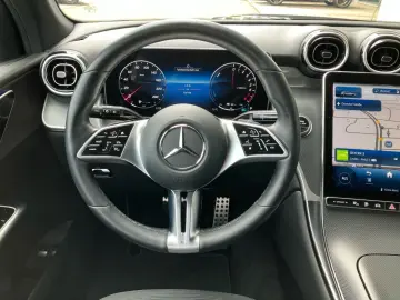 MERCEDES-BENZ GLC 300 e 4M Avantgarde AHK 360  Distr…