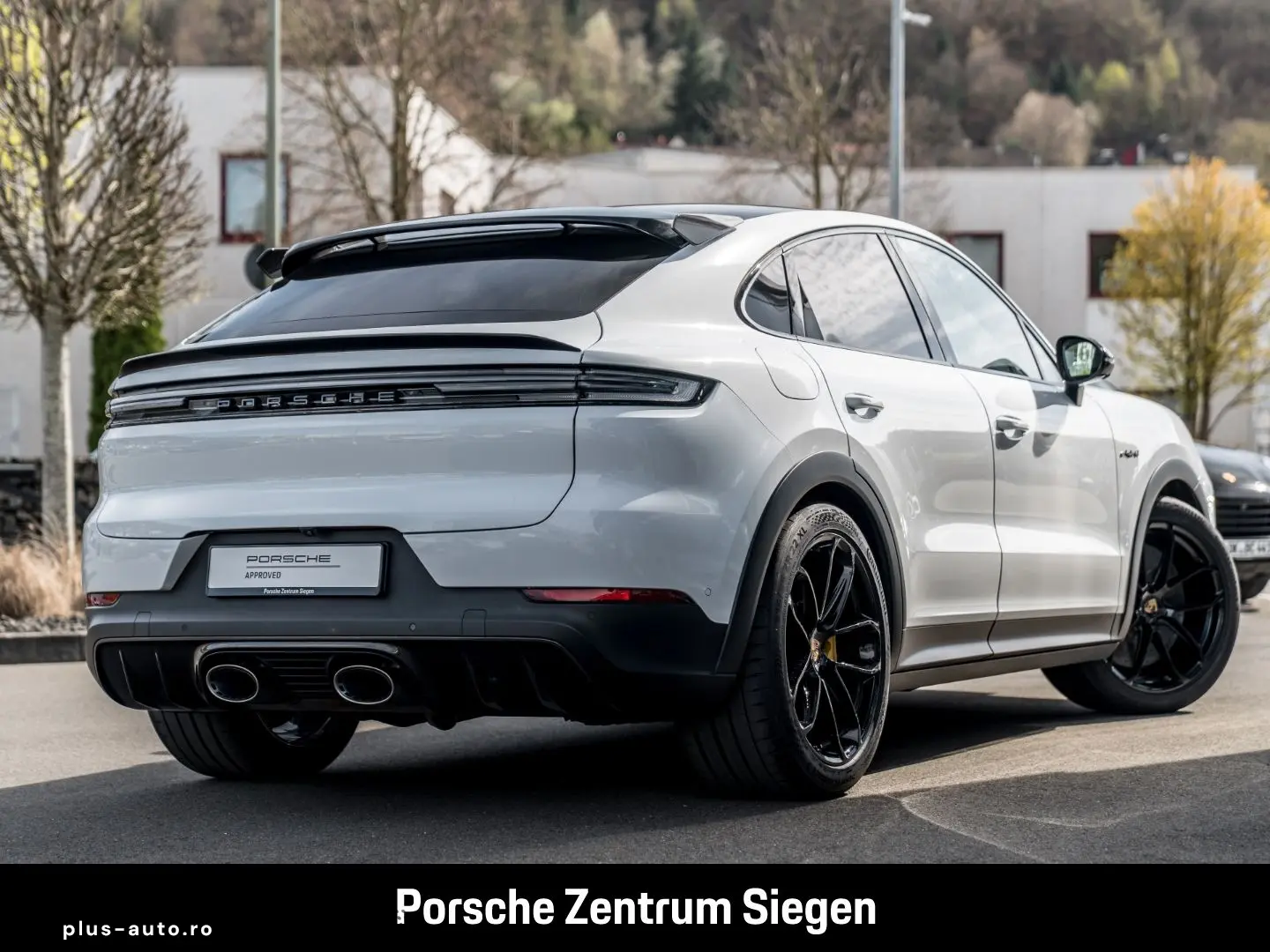 PORSCHE Cayenne Turbo E-Hybrid Coupe GT-Paket HUD Luftfe