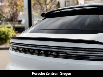 PORSCHE Cayenne Turbo E-Hybrid Coupe GT-Paket HUD Luftfe