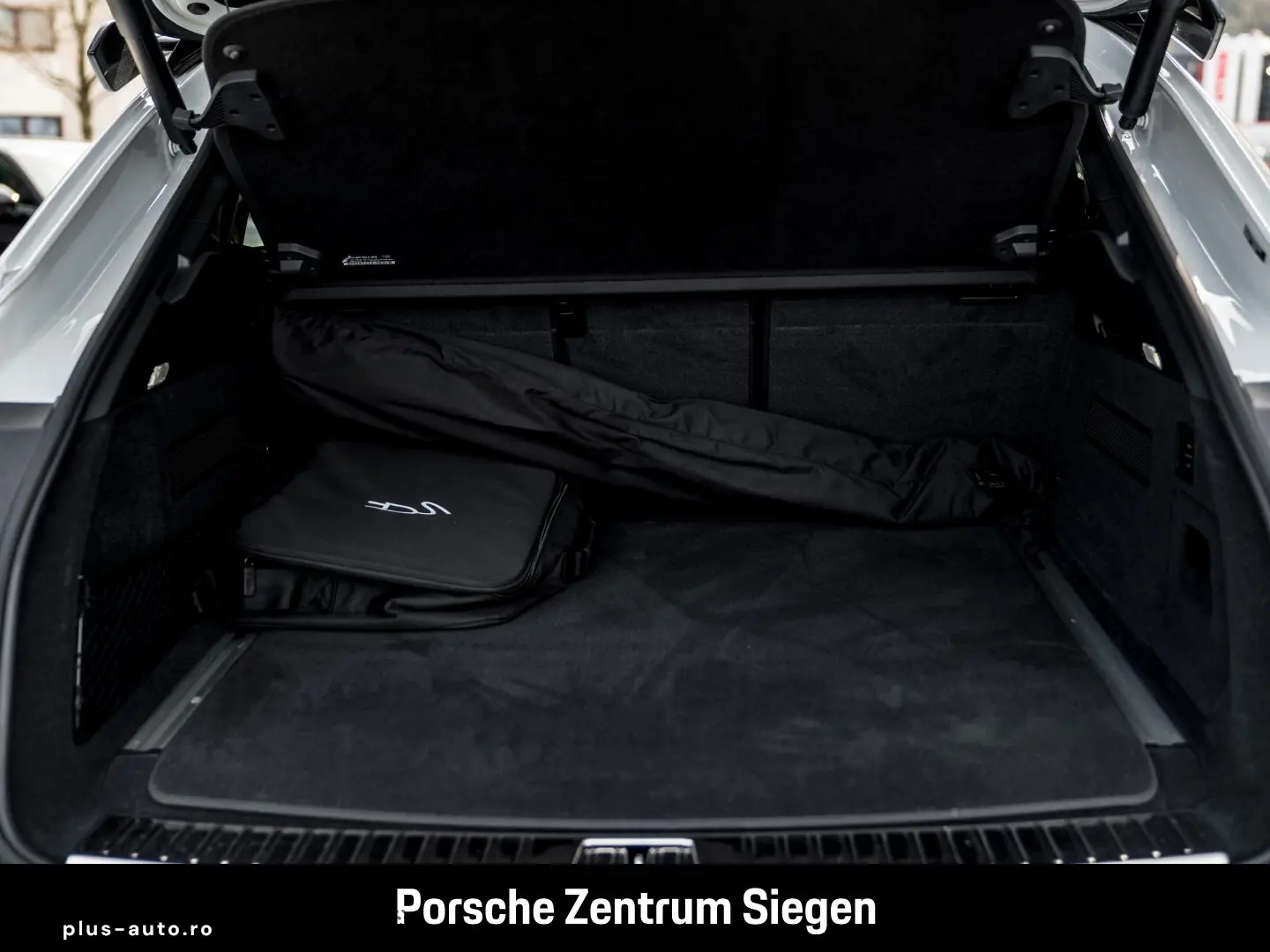 PORSCHE Cayenne Turbo E-Hybrid Coupe GT-Paket HUD Luftfe