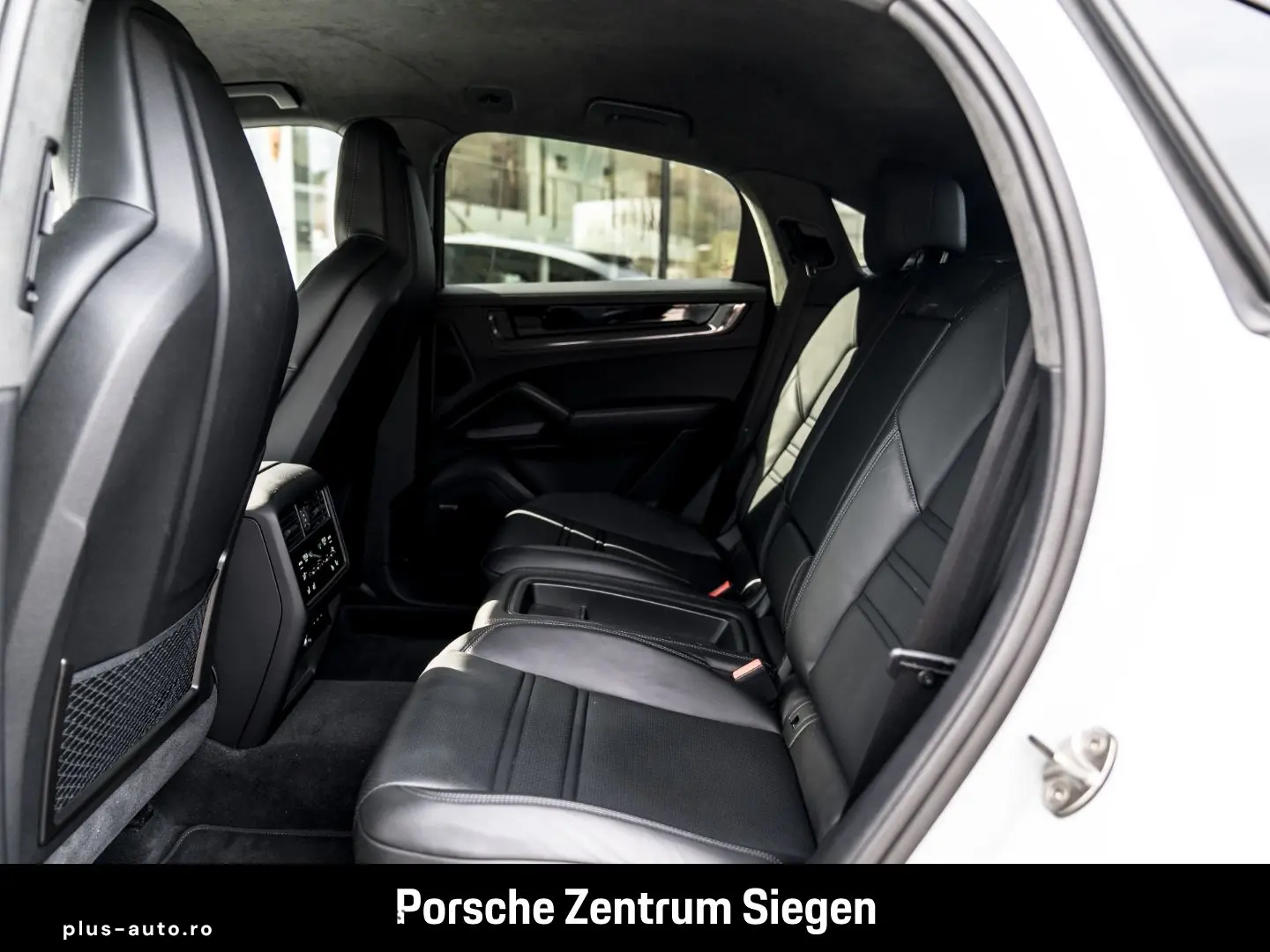 PORSCHE Cayenne Turbo E-Hybrid Coupe GT-Paket HUD Luftfe