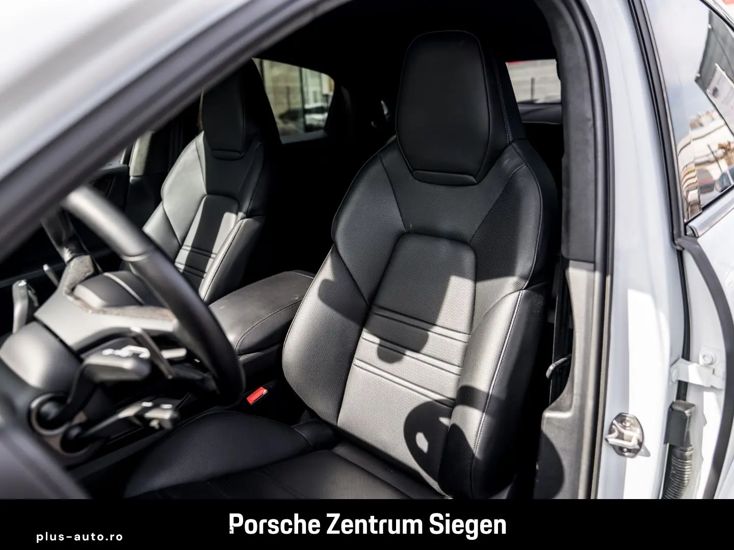 PORSCHE Cayenne Turbo E-Hybrid Coupe GT-Paket HUD Luftfe