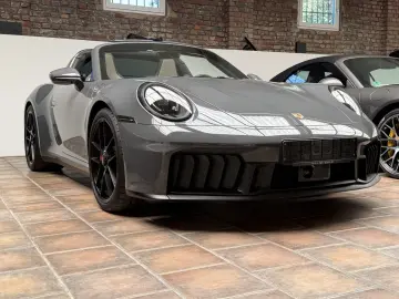 PORSCHE 992 911 Targa 4 GTS T-Hybrid  BOSE PORSCHE INNOD