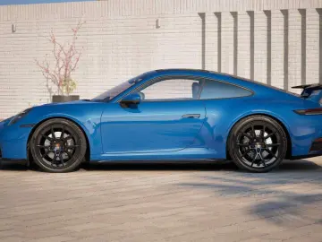 PORSCHE 992 .2 COUPE AEROKIT SPORTUITL 21  PANO HDMATRIX