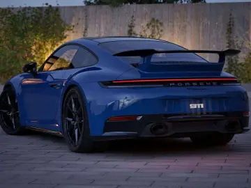 PORSCHE 992 .2 COUPE AEROKIT SPORTUITL 21  PANO HDMATRIX