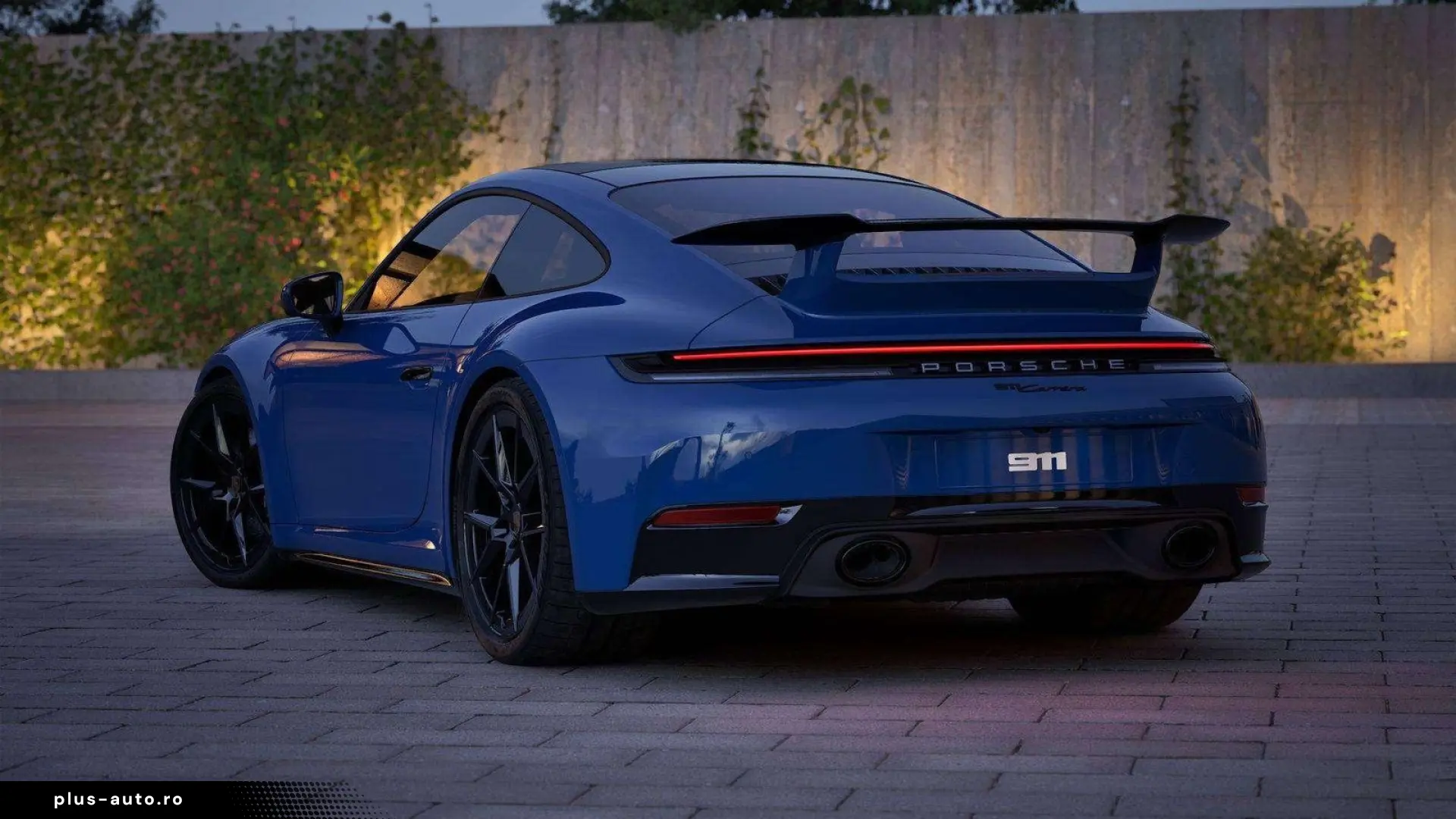 PORSCHE 992 .2 COUPE AEROKIT SPORTUITL 21  PANO HDMATRIX