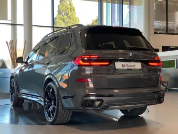 BMW X7 40d M-Sport Pro Carbon Sbel B&W ACC AHK 22