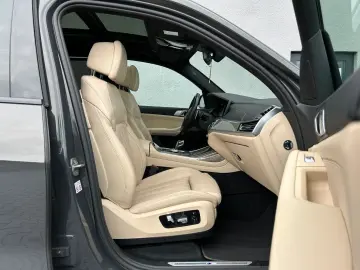 BMW X7 40xd M Sport Night-Vison Soft-Close Pano 7-Si