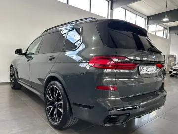 BMW X7 40xd M Sport Night-Vison Soft-Close Pano 7-Si