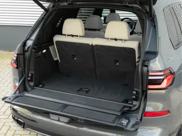 BMW X7 M60 M60i - 6 sitze - Individual - Bowers & Wi