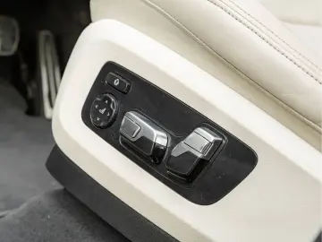 BMW X7 M60 M60i - 6 sitze - Individual - Bowers & Wi