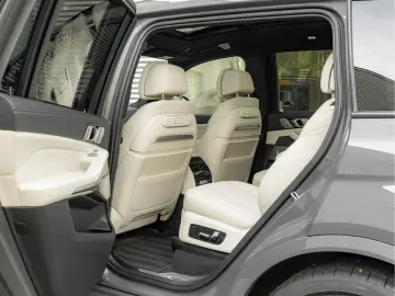 BMW X7 M60 M60i - 6 sitze - Individual - Bowers & Wi