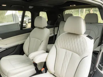 BMW X7 M60 M60i - 6 sitze - Individual - Bowers & Wi