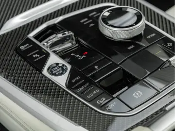 BMW X7 M60 M60i - 6 sitze - Individual - Bowers & Wi