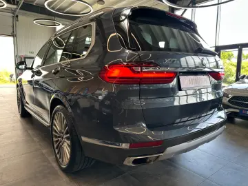 BMW X7  PANO(SKYLOUNGE) HEADUP 6SITZER 5-ZONEN VOLL