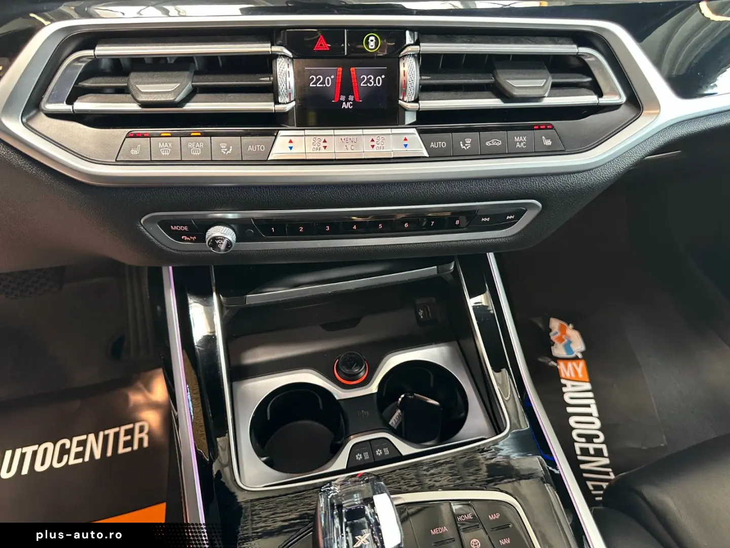 BMW X7  PANO(SKYLOUNGE) HEADUP 6SITZER 5-ZONEN VOLL