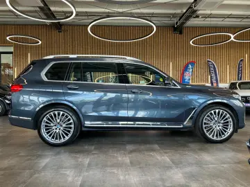 BMW X7  PANO(SKYLOUNGE) HEADUP 6SITZER 5-ZONEN VOLL
