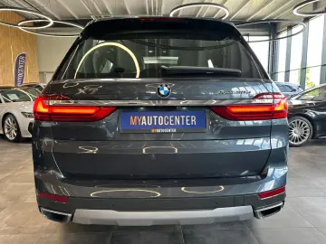 BMW X7  PANO(SKYLOUNGE) HEADUP 6SITZER 5-ZONEN VOLL