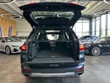 BMW X7  PANO(SKYLOUNGE) HEADUP 6SITZER 5-ZONEN VOLL
