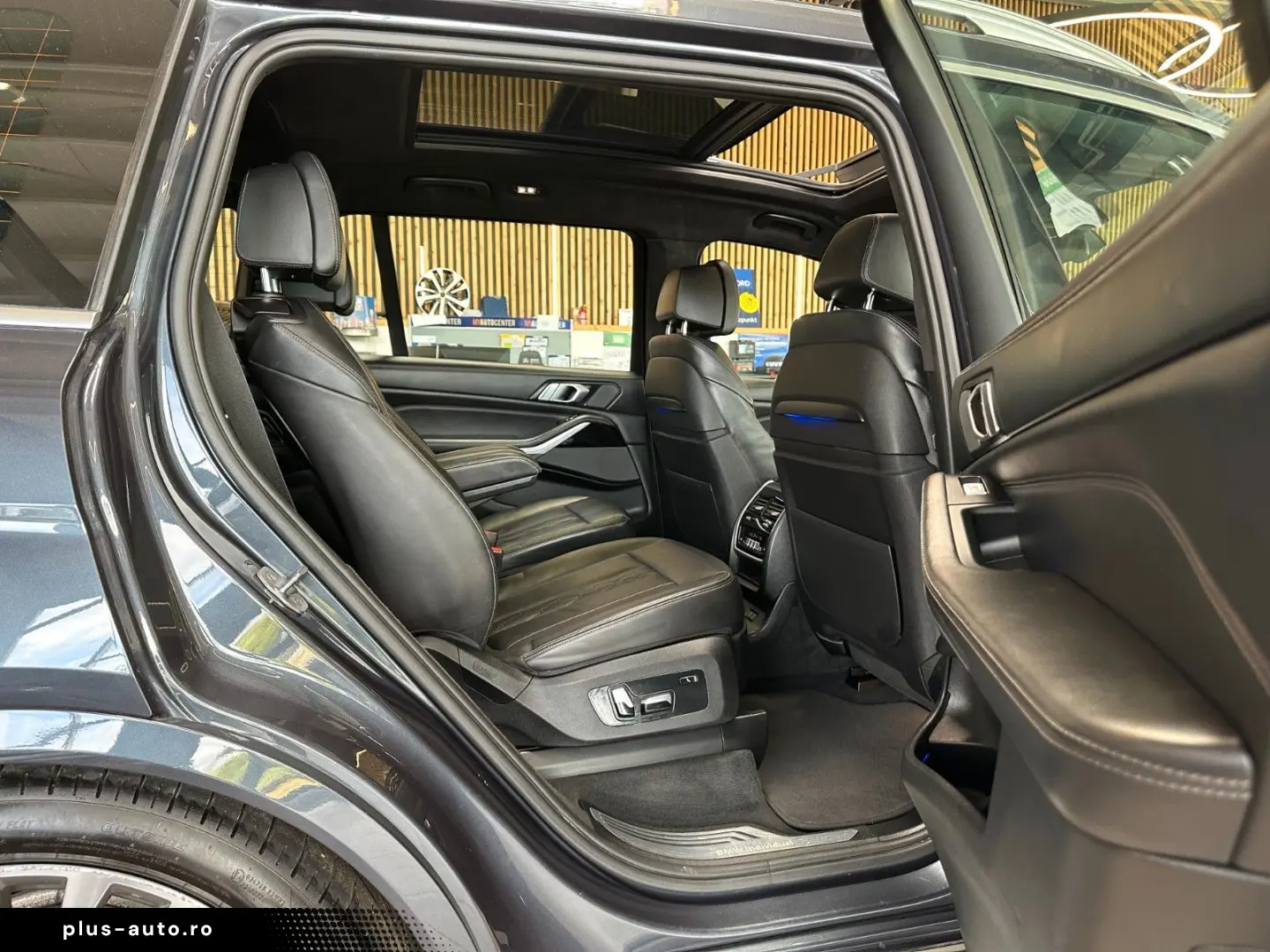 BMW X7  PANO(SKYLOUNGE) HEADUP 6SITZER 5-ZONEN VOLL