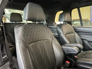 BMW X7  PANO(SKYLOUNGE) HEADUP 6SITZER 5-ZONEN VOLL