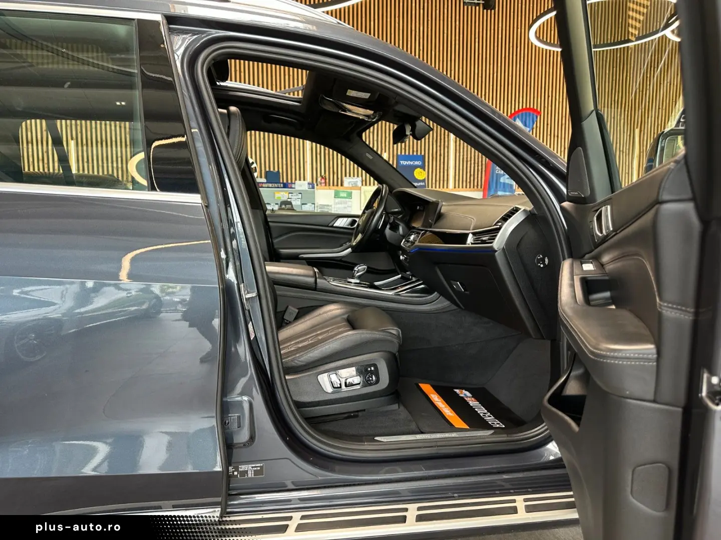 BMW X7  PANO(SKYLOUNGE) HEADUP 6SITZER 5-ZONEN VOLL
