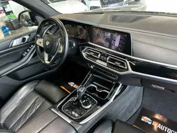 BMW X7  PANO(SKYLOUNGE) HEADUP 6SITZER 5-ZONEN VOLL