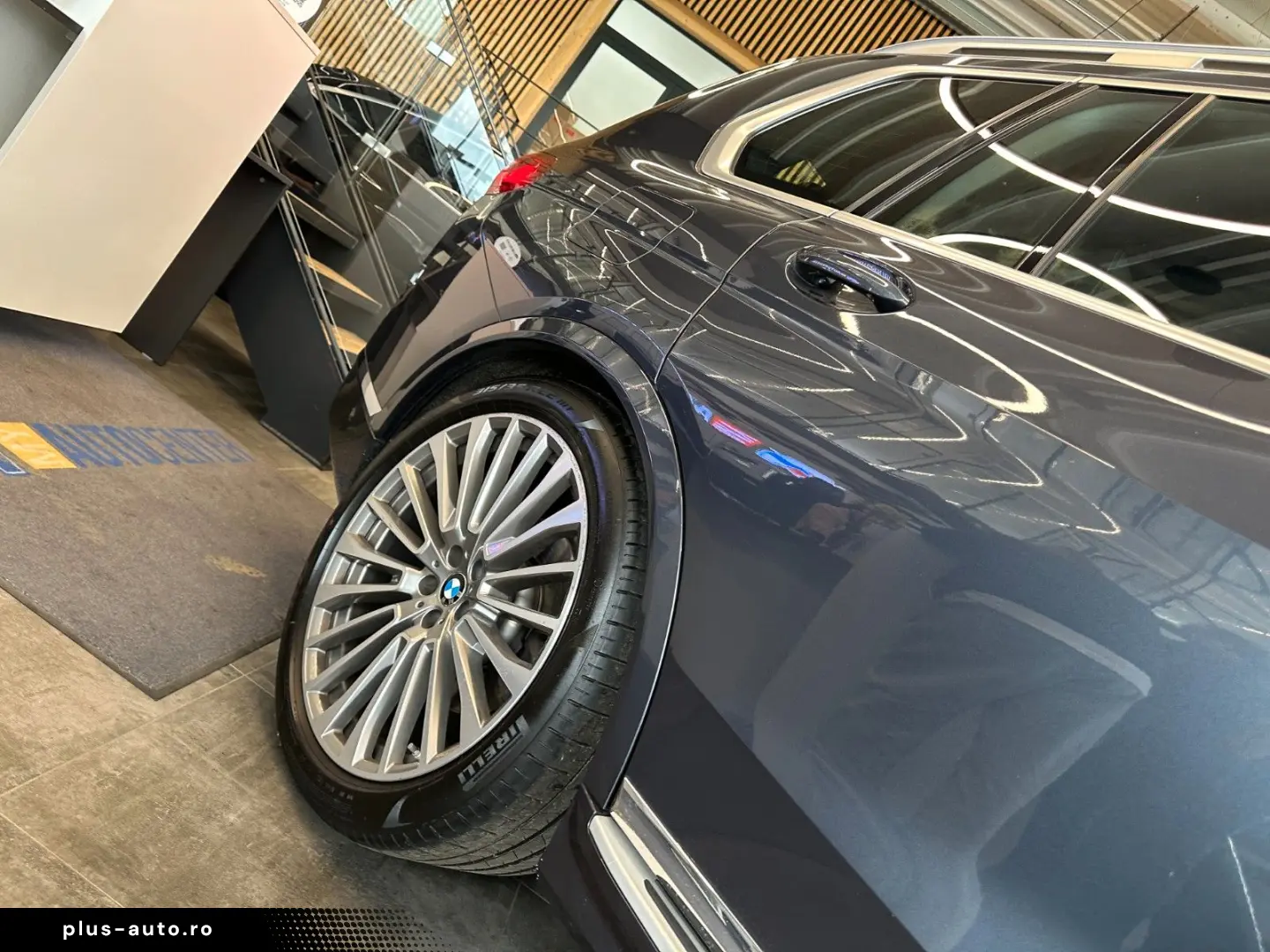 BMW X7  PANO(SKYLOUNGE) HEADUP 6SITZER 5-ZONEN VOLL