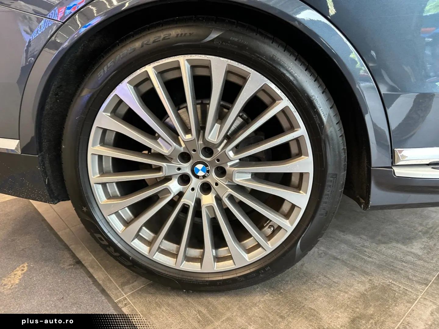BMW X7  PANO(SKYLOUNGE) HEADUP 6SITZER 5-ZONEN VOLL