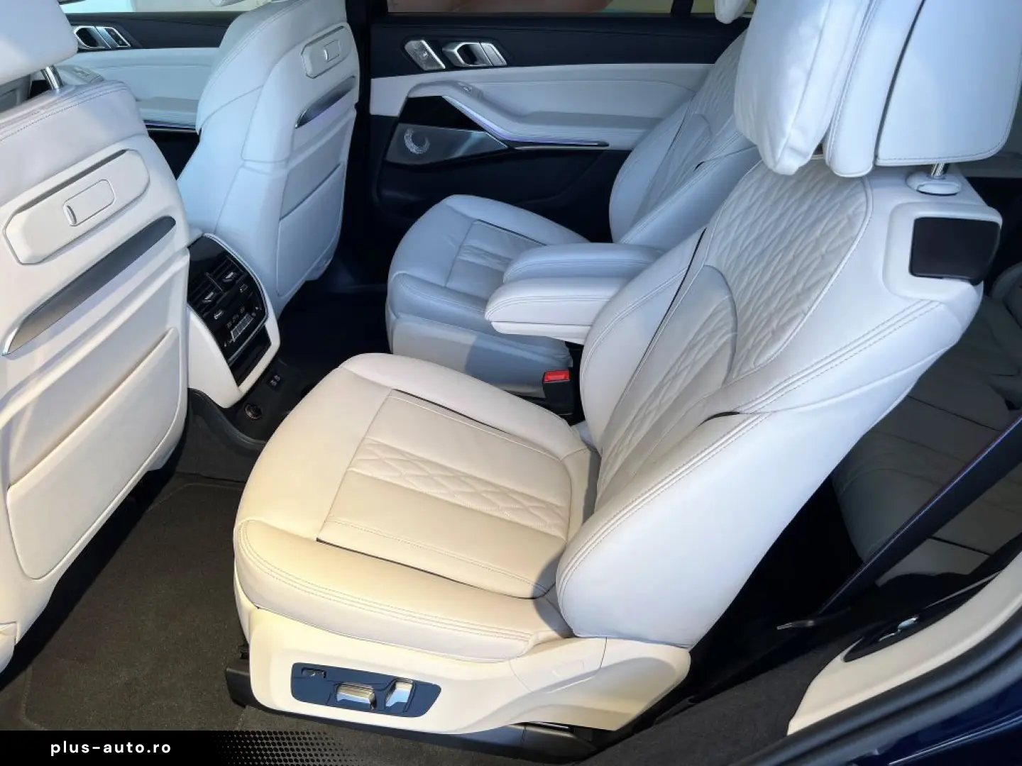BMW X7 xDr.40d M SPORT PRO SKY B&W BELÜF ICON AHK 22