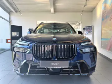 BMW X7 xDr.40d M SPORT PRO SKY B&W BELÜF ICON AHK 22