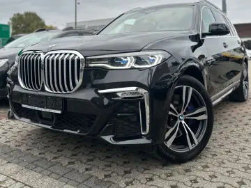 BMW X7 M-SPORT-MASSAGE-PANO-H&W-SHZ-HEADUP-AHK-LEDER
